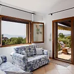 Casa Laura Al Mare Con Piscina Casa vacanze