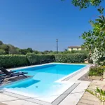 Casa vacanze Casa Laura Al Mare Con Piscina