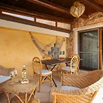 Casa Laura Al Mare Con Piscina Casa vacanze Olbia