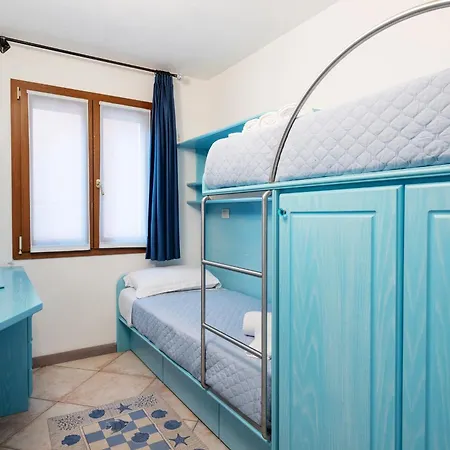 Casa Laura Al Mare Con Piscina 別荘