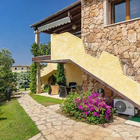 Casa Laura Al Mare Con Piscina Olbia