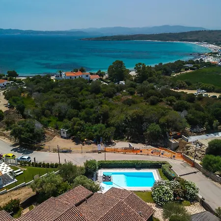 Casa Laura Al Mare Con Piscina 別荘 *